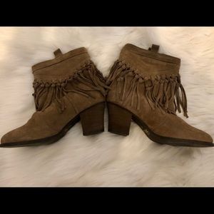 Fringe (just above the) ankle boots